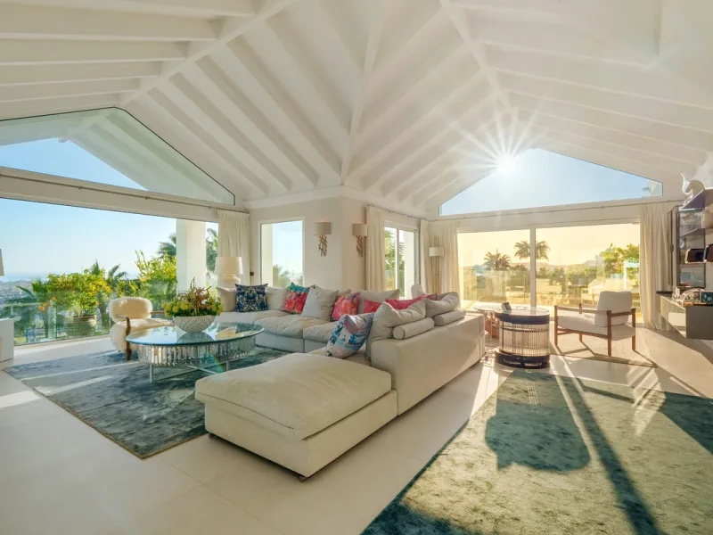 House - Detached Villa в продаже в Benahavís, Málaga. В доме 9 спален и 9 ванных комнат. Площадь дома 1177 м². Площадь участка 7881 м²