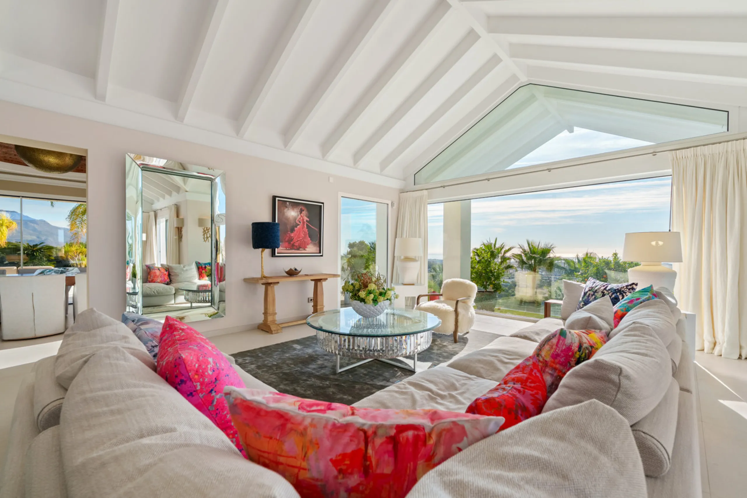 House - Detached Villa в продаже в Benahavís, Málaga. В доме 9 спален и 9 ванных комнат. Площадь дома 1177 м². Площадь участка 7881 м²