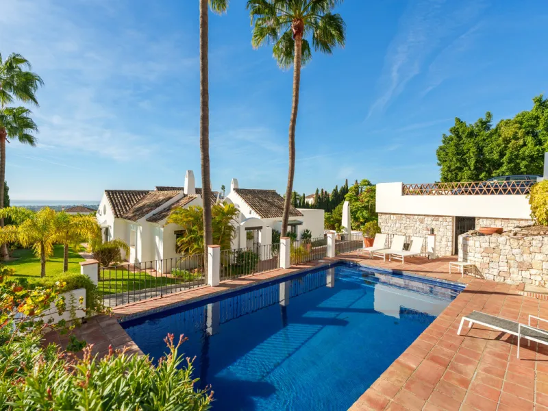 House - Detached Villa в продаже в Benahavís, Málaga. В доме 9 спален и 9 ванных комнат. Площадь дома 1177 м². Площадь участка 7881 м²