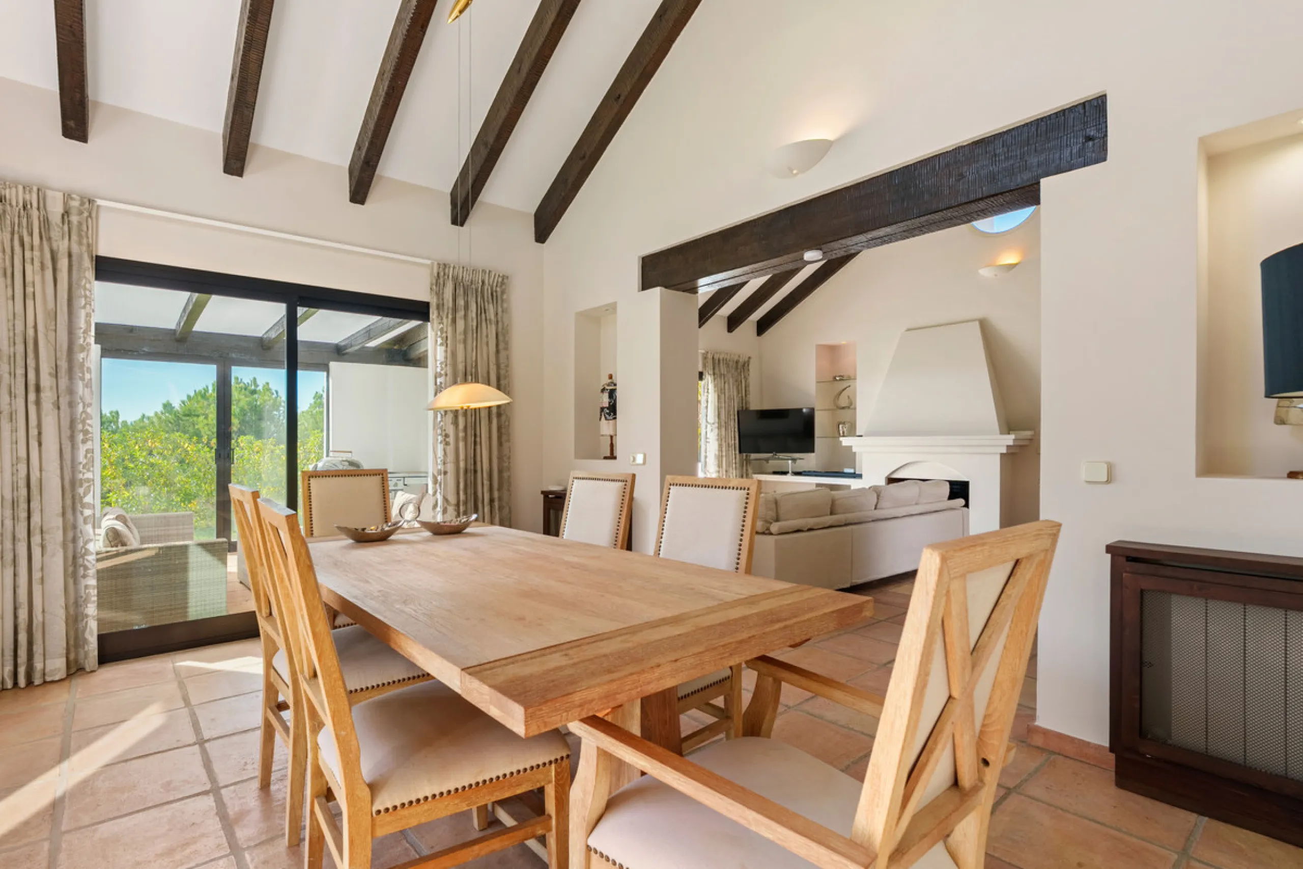 House - Detached Villa в продаже в Benahavís, Málaga. В доме 9 спален и 9 ванных комнат. Площадь дома 1177 м². Площадь участка 7881 м²
