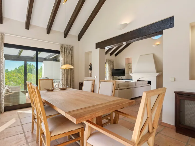 House - Detached Villa в продаже в Benahavís, Málaga. В доме 9 спален и 9 ванных комнат. Площадь дома 1177 м². Площадь участка 7881 м²