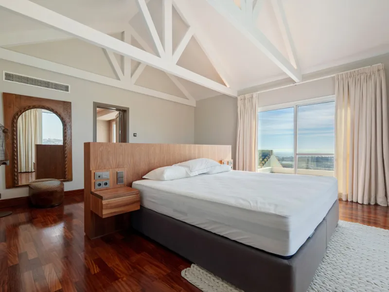 House - Detached Villa в продаже в Benahavís, Málaga. В доме 9 спален и 9 ванных комнат. Площадь дома 1177 м². Площадь участка 7881 м²