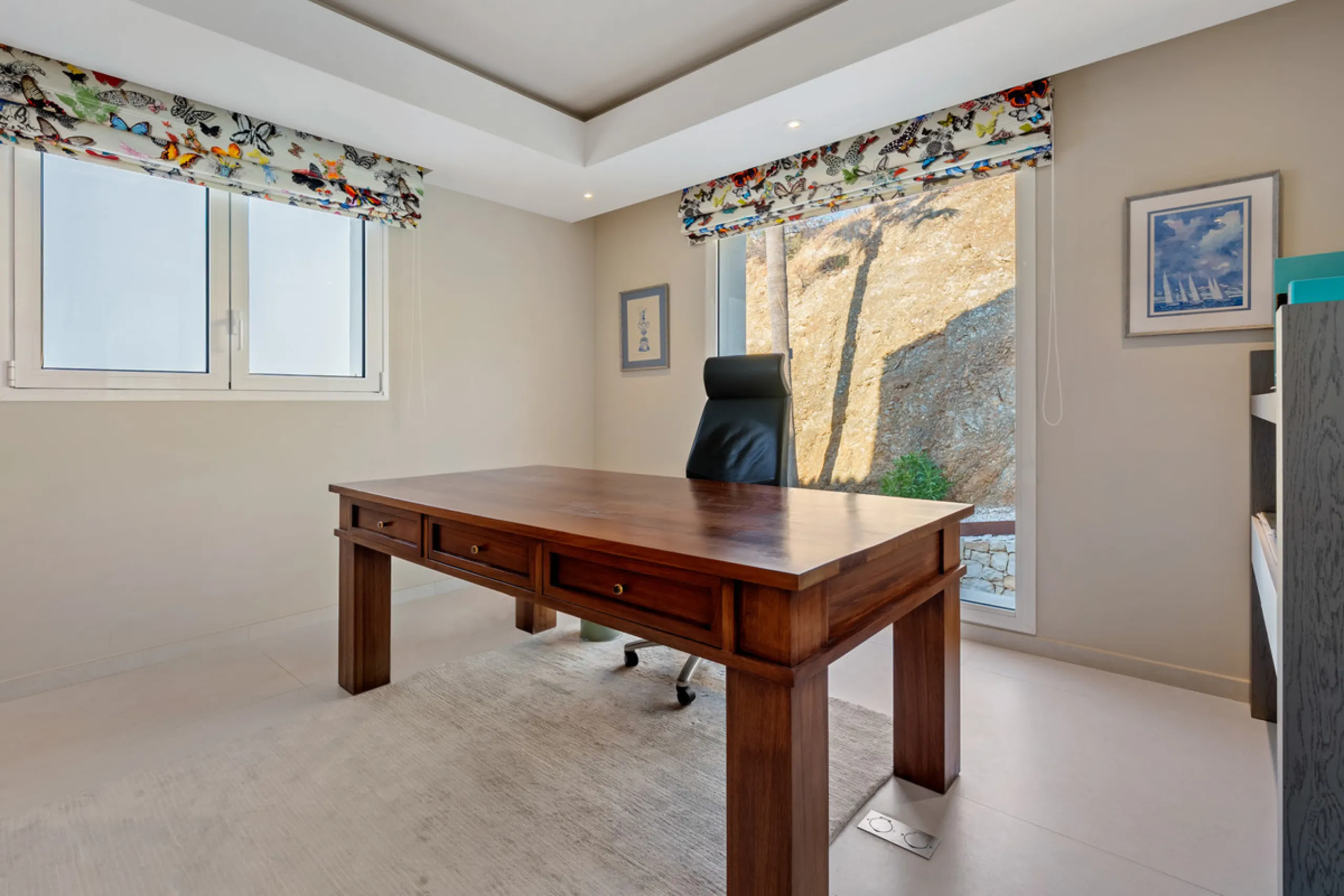 House - Detached Villa в продаже в Benahavís, Málaga. В доме 9 спален и 9 ванных комнат. Площадь дома 1177 м². Площадь участка 7881 м²