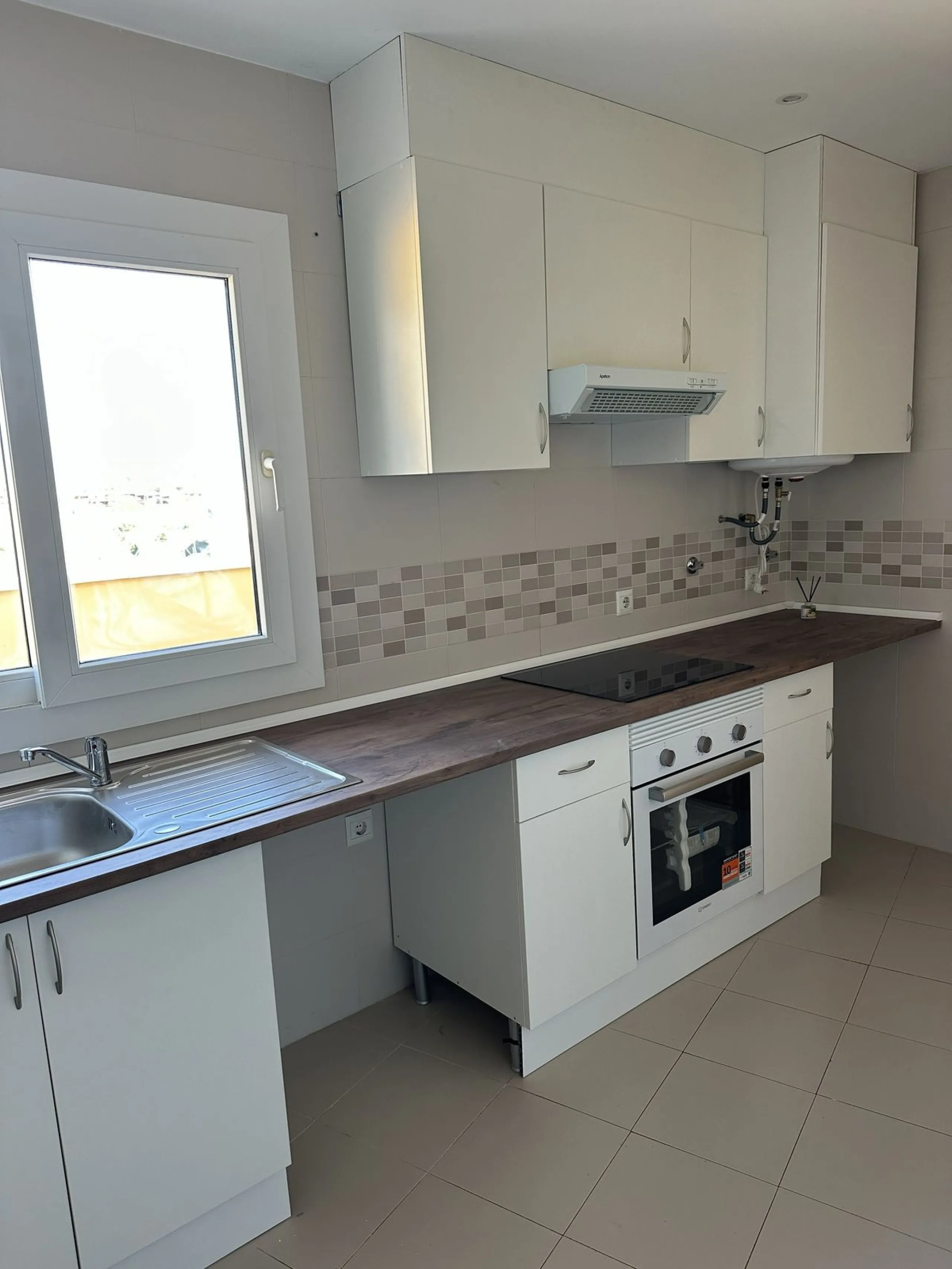 Penthouse with large terrace, open views and 2 parking spaces