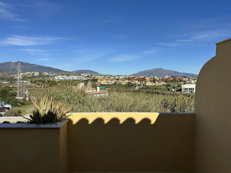 Penthouse with large terrace, open views and 2 parking spaces