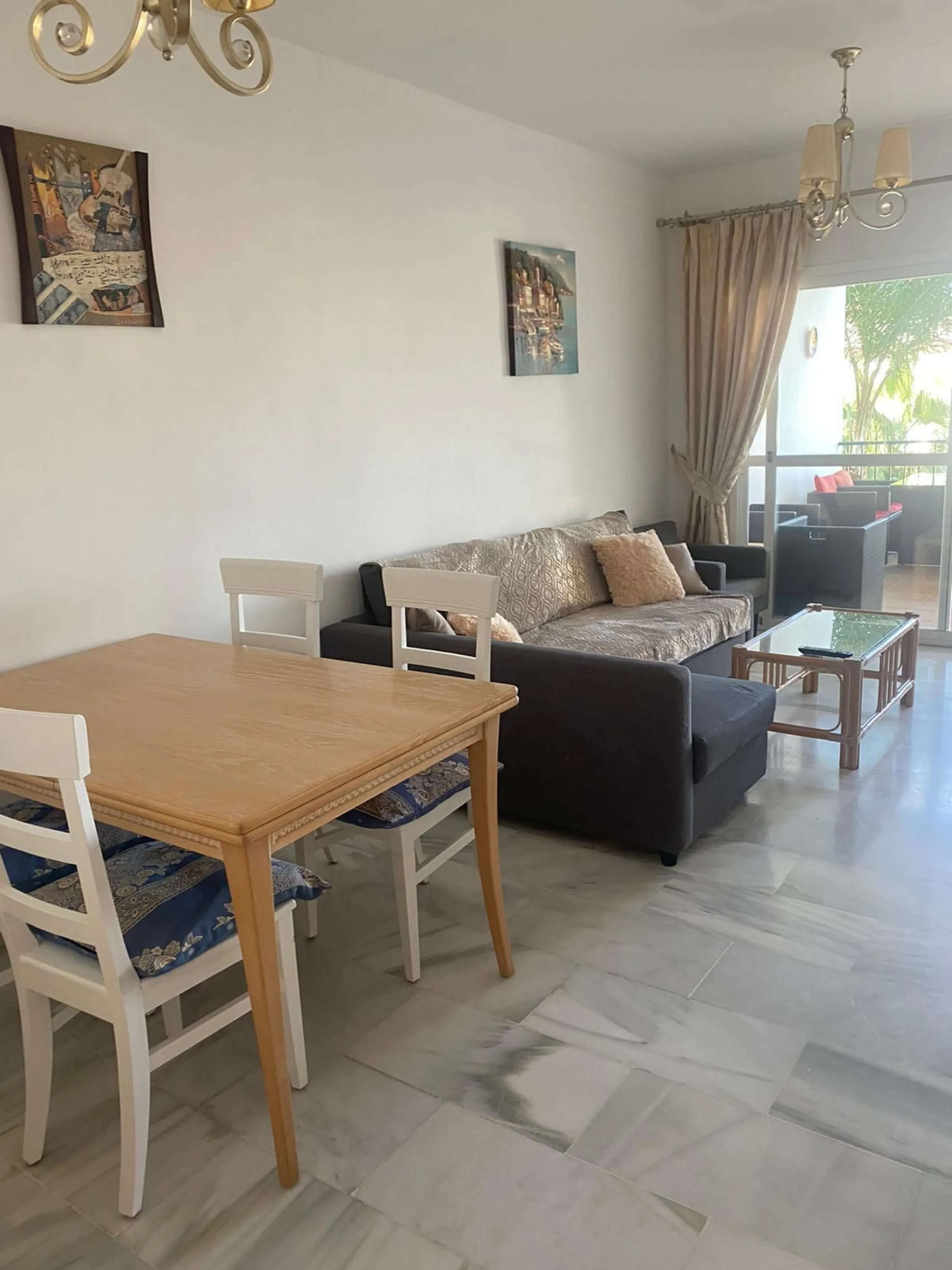 2-bedroom apartment with covered terrace and parking in Hacienda Miraflores, Riviera del Sol (Mijas)