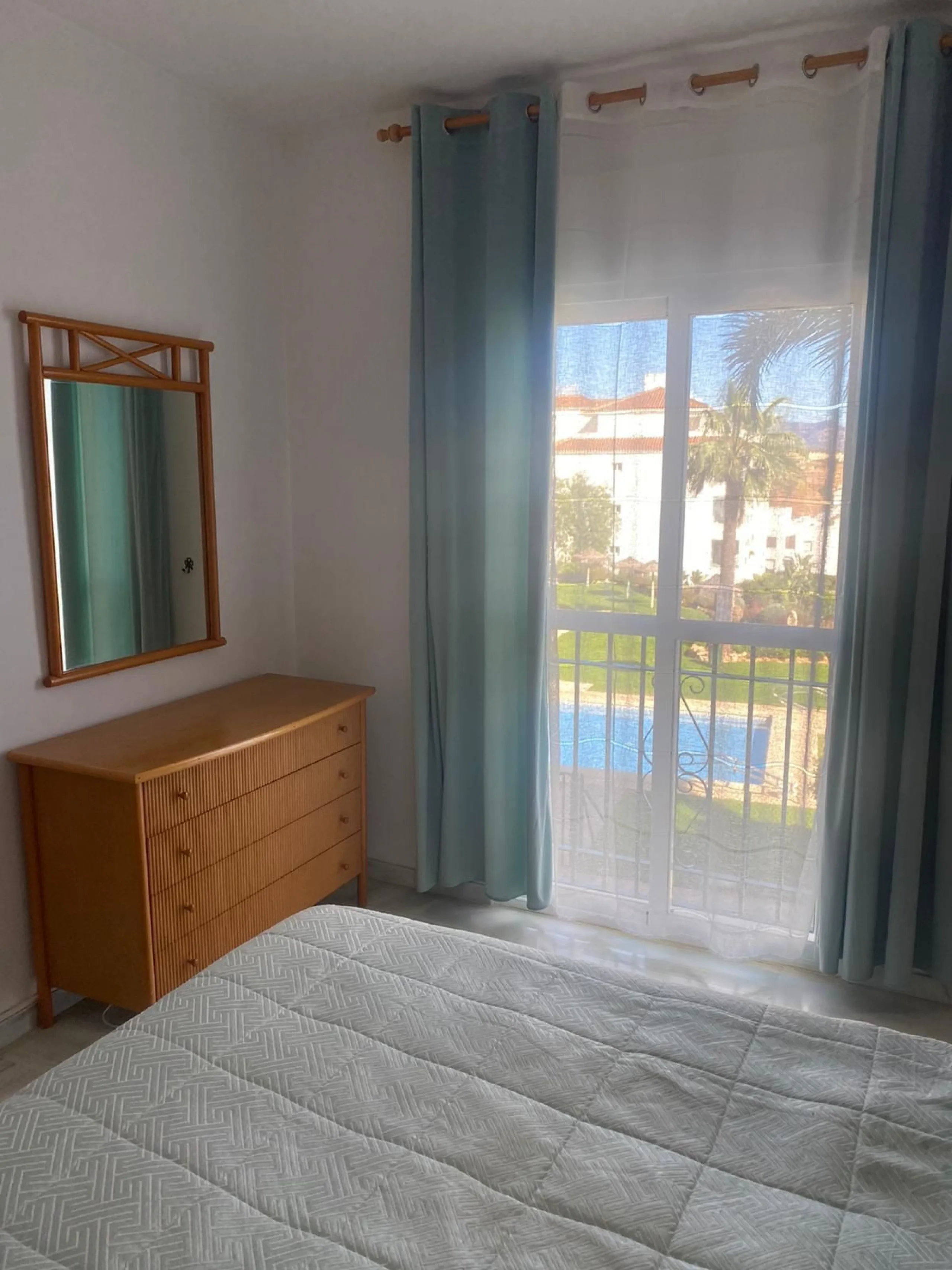 2-bedroom apartment with covered terrace and parking in Hacienda Miraflores, Riviera del Sol (Mijas)