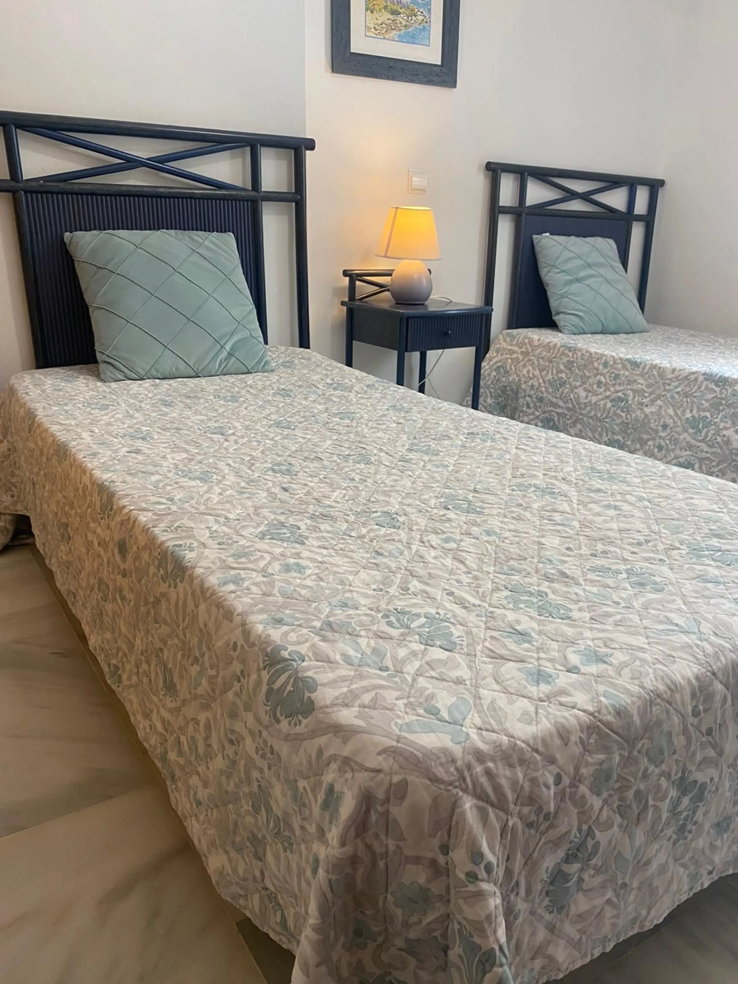 2-bedroom apartment with covered terrace and parking in Hacienda Miraflores, Riviera del Sol (Mijas)