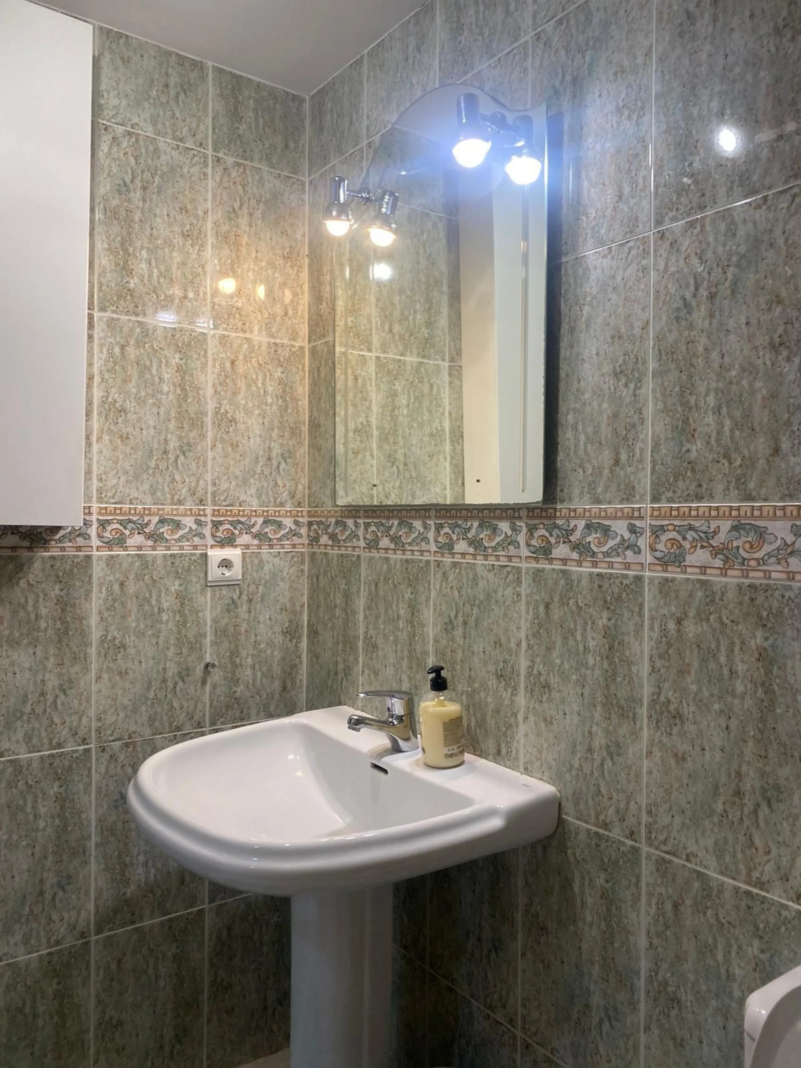 2-bedroom apartment with covered terrace and parking in Hacienda Miraflores, Riviera del Sol (Mijas)