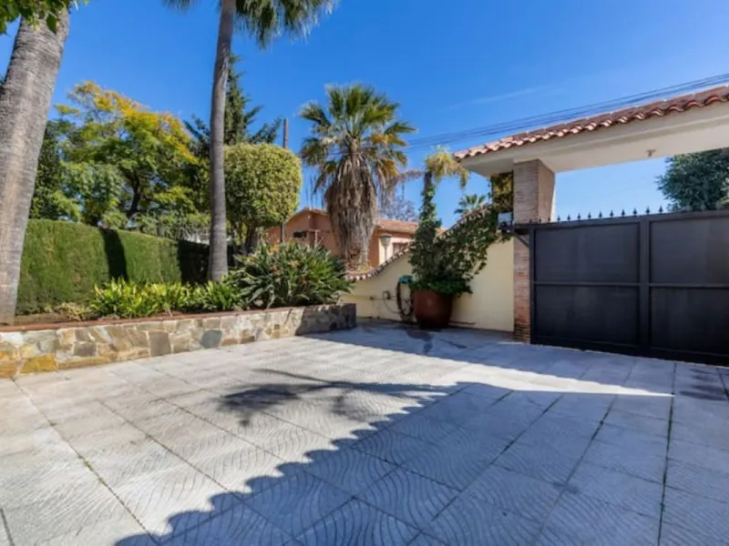 Detached Villa, Nueva Andalucía, Costa del Sol.