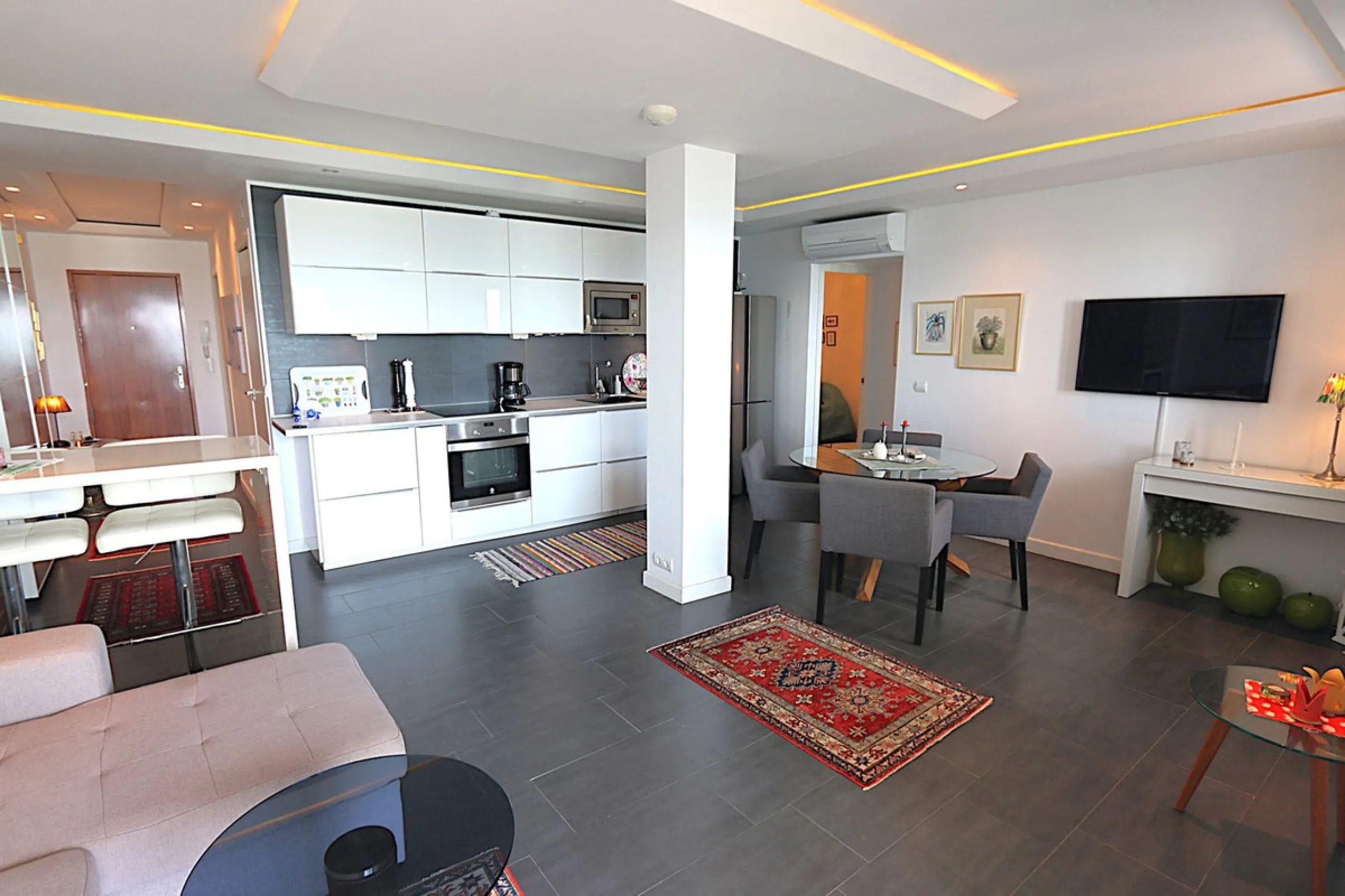 Apartment - Middle Floor Apartment в продаже в Fuengirola, Málaga. В доме 3 спален и 2 ванных комнат. Площадь дома 90 м²