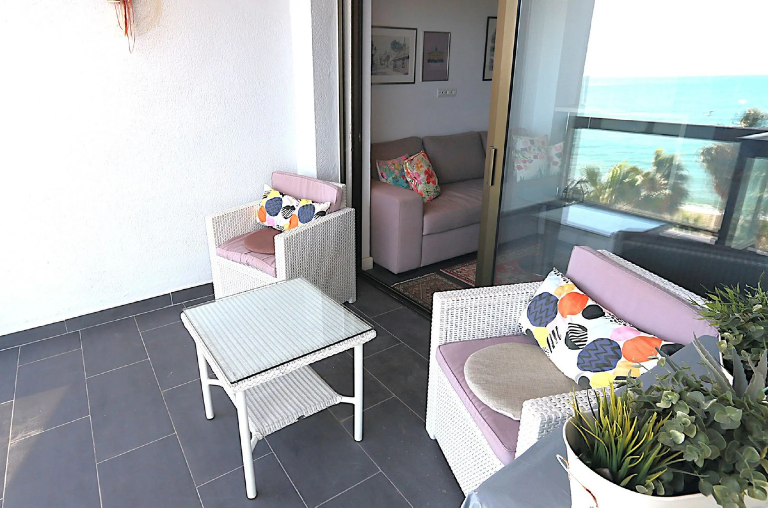 Apartment - Middle Floor Apartment в продаже в Fuengirola, Málaga. В доме 3 спален и 2 ванных комнат. Площадь дома 90 м²