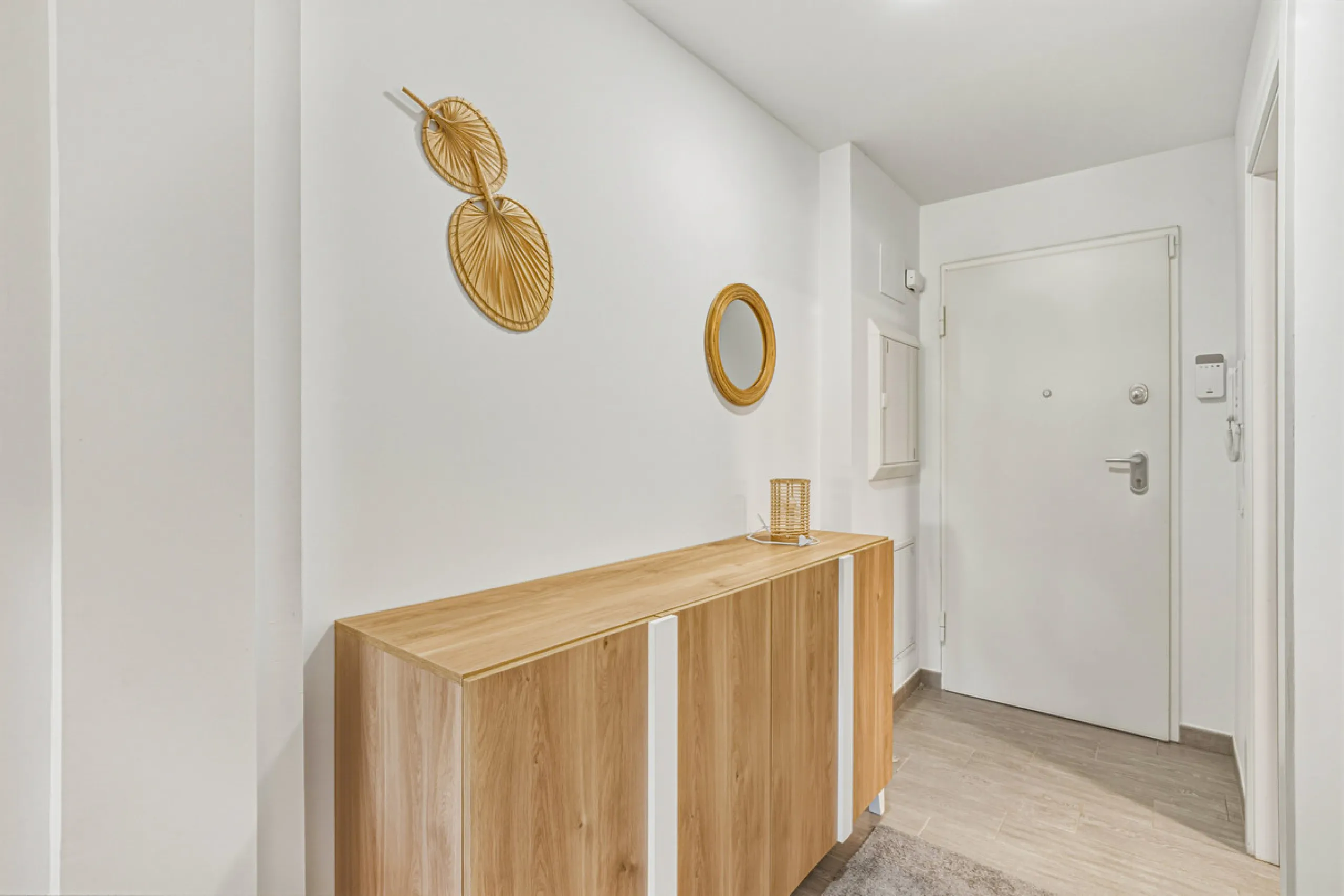 This bright and spacious two-bedroom ground floor apartment is ideally located within the sought-after gated community of El Lagar in La Cala de Mijas. Both bedrooms enjoy direct access to a generous terrace and private garden, offering plenty of natural 