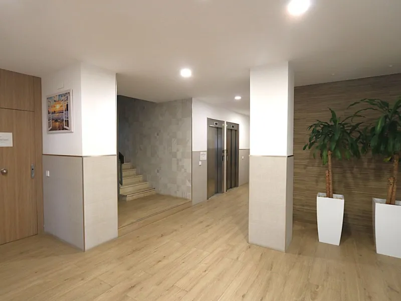 Apartment - Middle Floor Apartment в продаже в Fuengirola, Málaga. В доме 3 спален и 2 ванных комнат. Площадь дома 90 м²