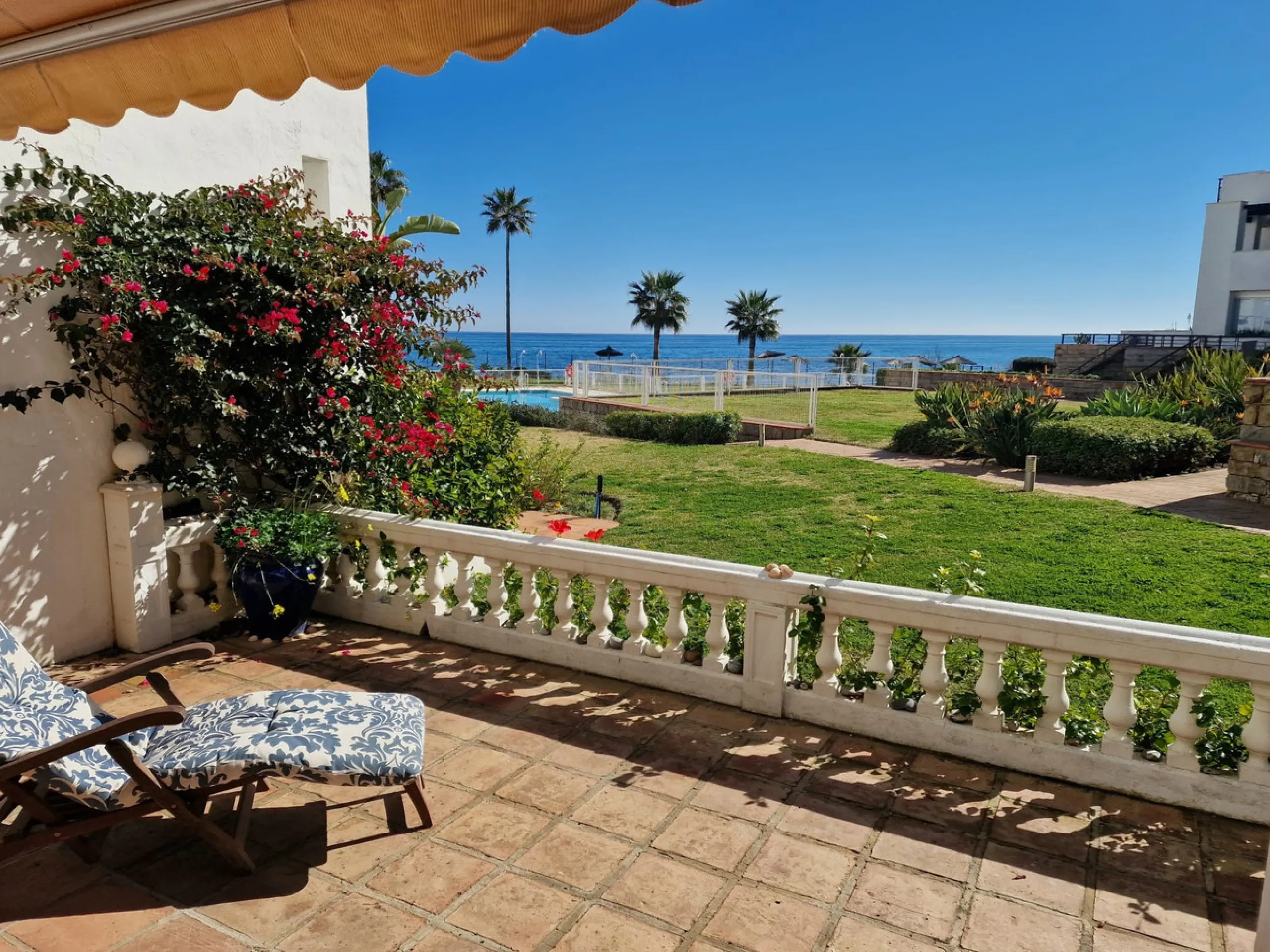 House - Semi-Detached House в продаже в Casares, Málaga. В доме 2 спален и 3 ванных комнат. Площадь дома 155 м²