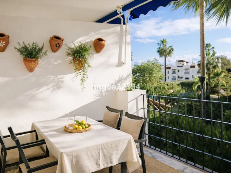 A rare opportunity located beside the popular Restaurante Samna, and within a short distance of Breath and the Puerto Banús Marina. This beautifully presented 2-bedroom, 2-bathroom apartment offers the perfect blend of lifestyle, location, and income pote
