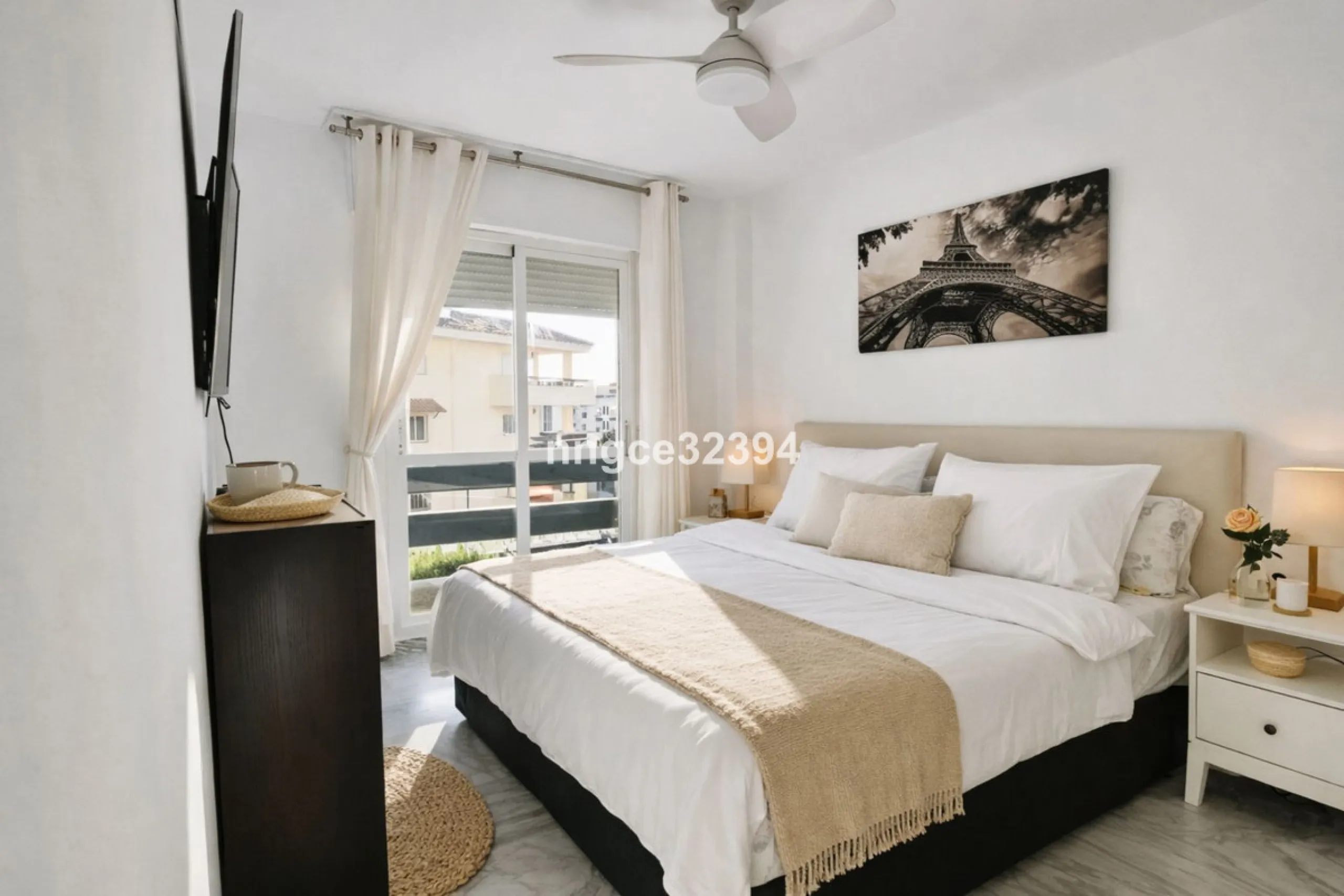 A rare opportunity located beside the popular Restaurante Samna, and within a short distance of Breath and the Puerto Banús Marina. This beautifully presented 2-bedroom, 2-bathroom apartment offers the perfect blend of lifestyle, location, and income pote