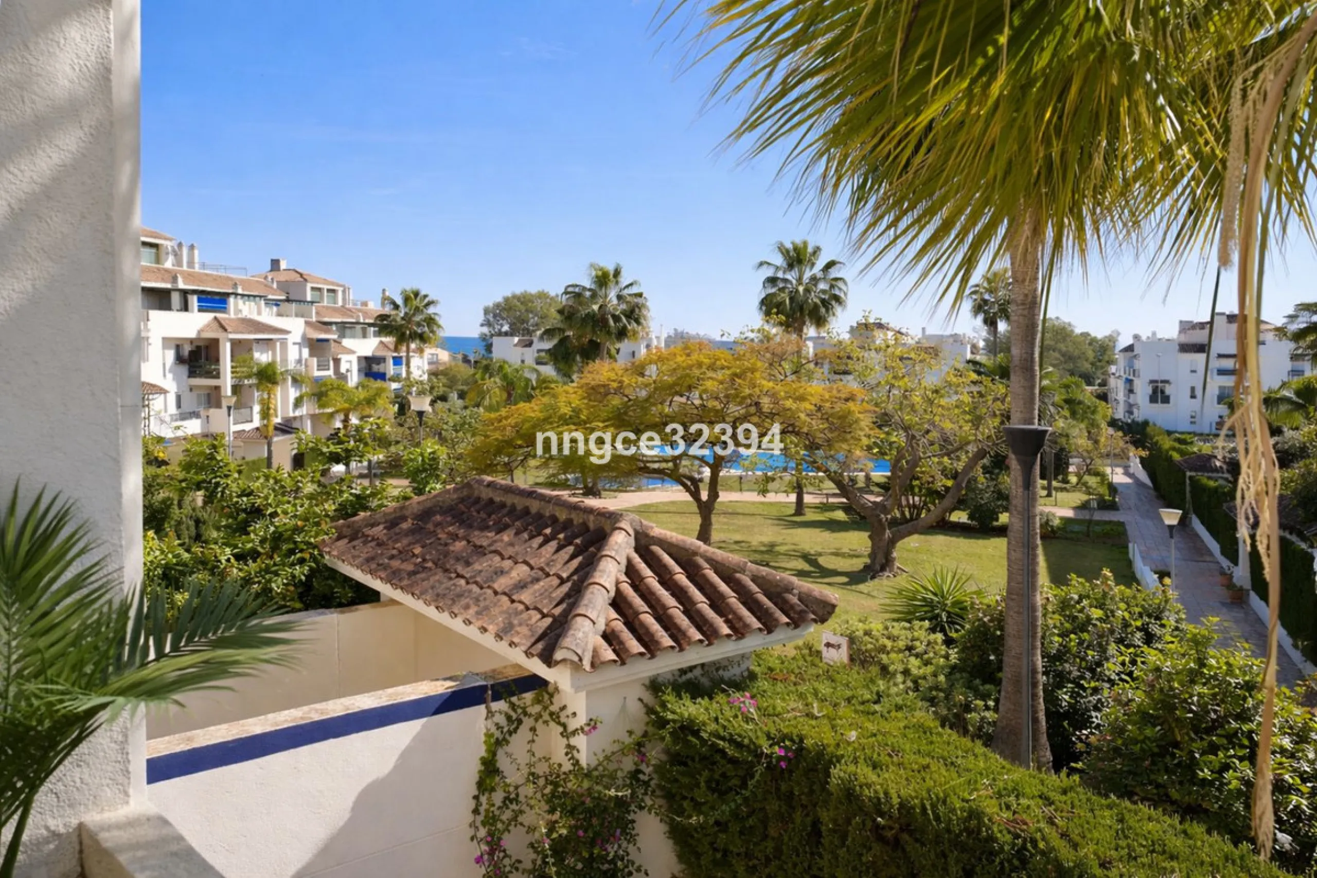 A rare opportunity located beside the popular Restaurante Samna, and within a short distance of Breath and the Puerto Banús Marina. This beautifully presented 2-bedroom, 2-bathroom apartment offers the perfect blend of lifestyle, location, and income pote