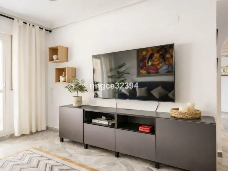 A rare opportunity located beside the popular Restaurante Samna, and within a short distance of Breath and the Puerto Banús Marina. This beautifully presented 2-bedroom, 2-bathroom apartment offers the perfect blend of lifestyle, location, and income pote