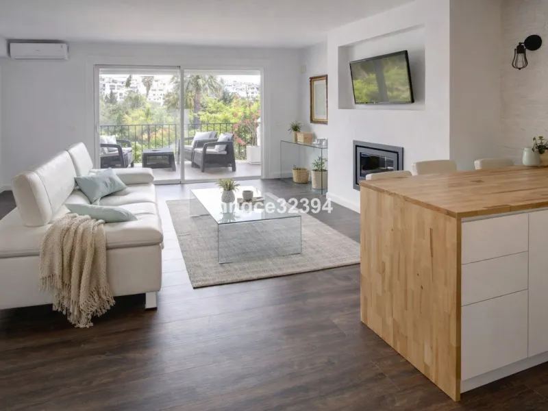 Tourist-licensed apartment located just steps from the iconic Hard Rock Hotel Marbella and only 900 m (a 10–15-minute walk or 3-minute drive) from the world-renowned marina of Puerto Banús.