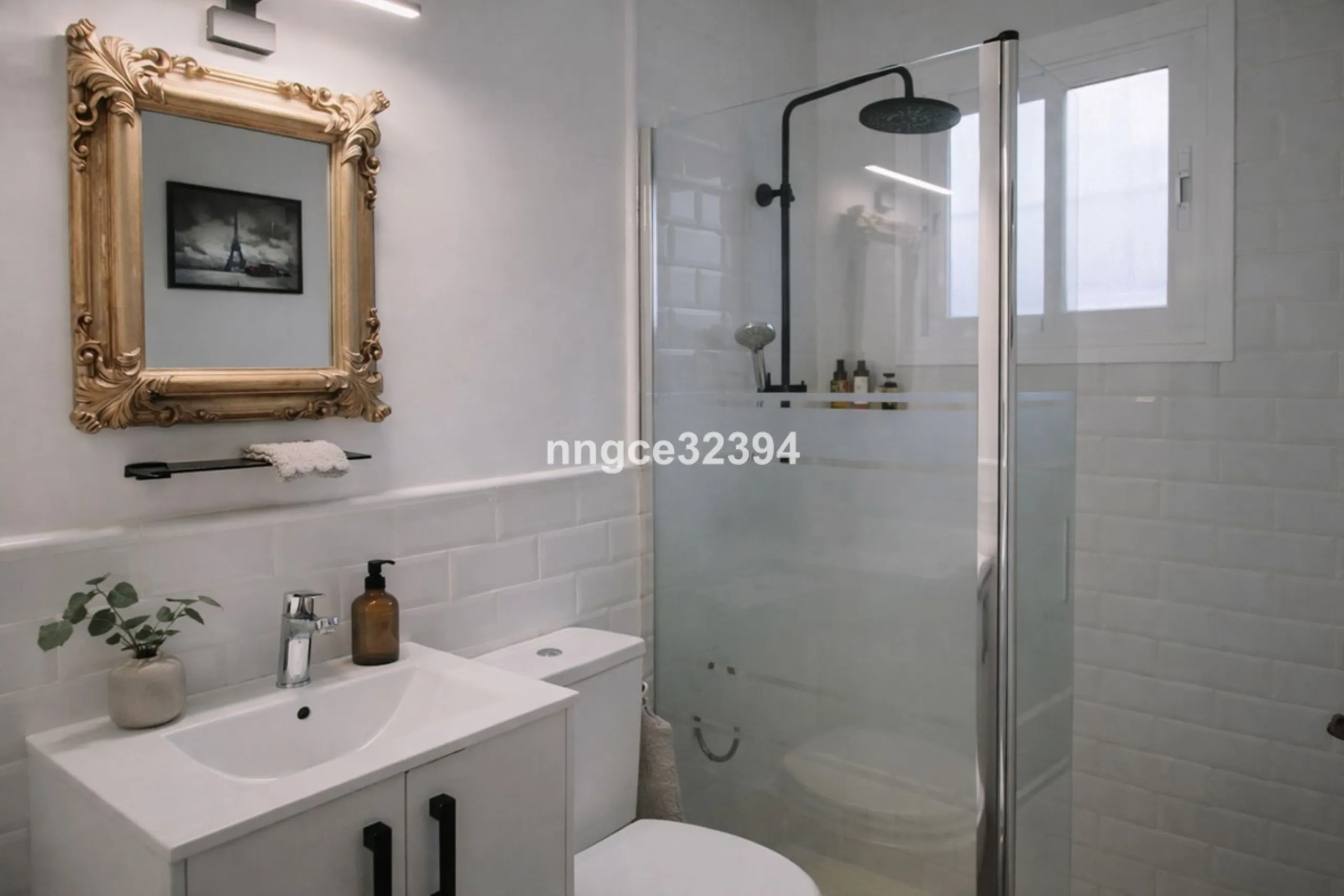 Tourist-licensed apartment located just steps from the iconic Hard Rock Hotel Marbella and only 900 m (a 10–15-minute walk or 3-minute drive) from the world-renowned marina of Puerto Banús.