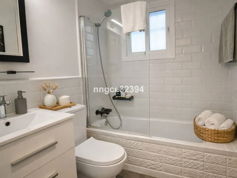 Tourist-licensed apartment located just steps from the iconic Hard Rock Hotel Marbella and only 900 m (a 10–15-minute walk or 3-minute drive) from the world-renowned marina of Puerto Banús.