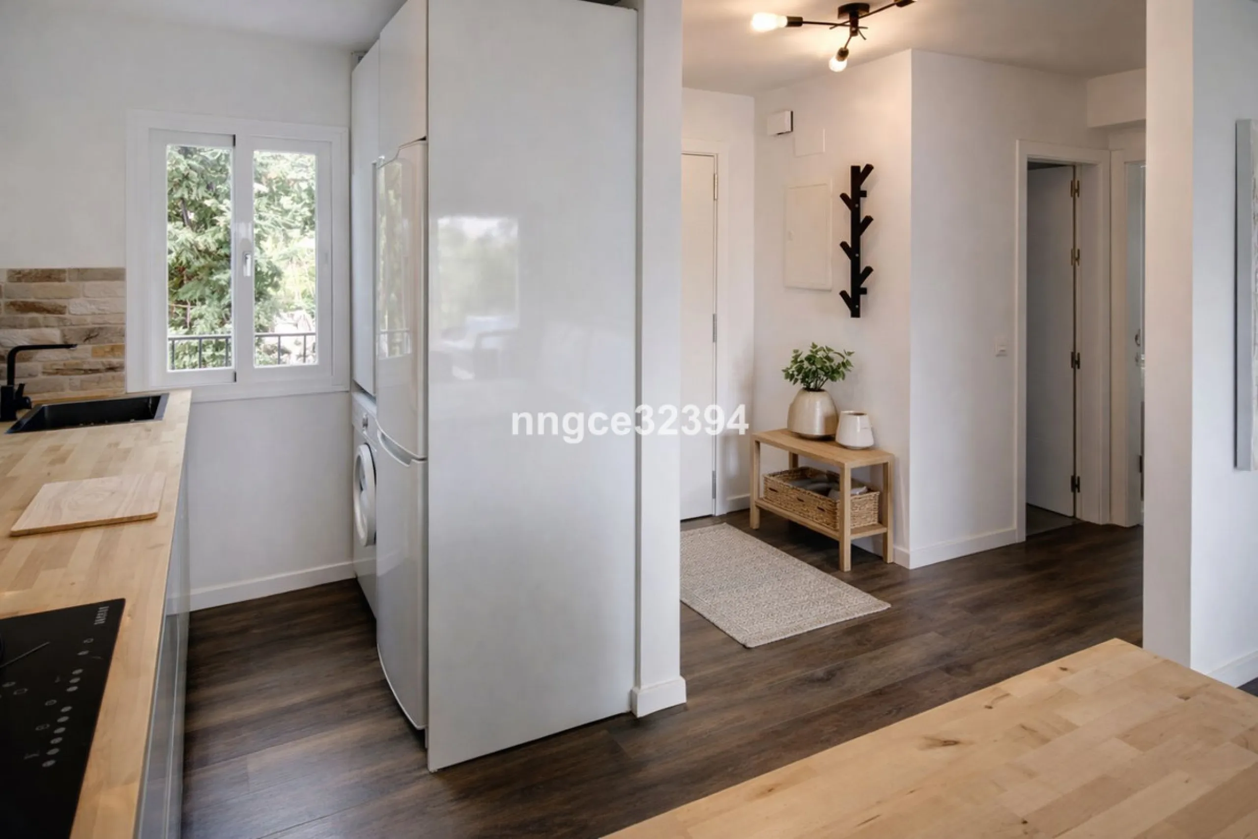 Tourist-licensed apartment located just steps from the iconic Hard Rock Hotel Marbella and only 900 m (a 10–15-minute walk or 3-minute drive) from the world-renowned marina of Puerto Banús.