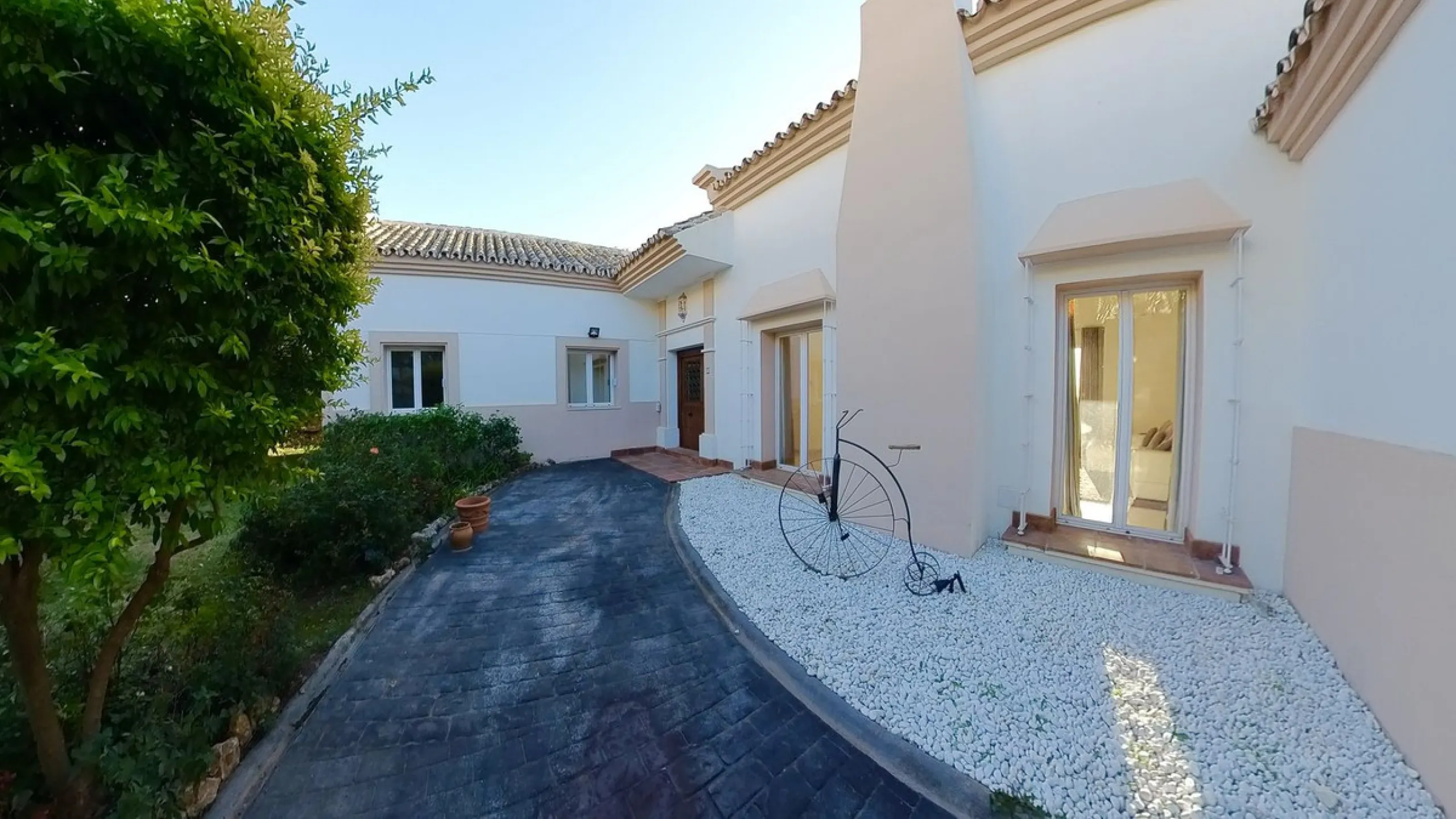Detached Villa in Sierra Blanca Country Club