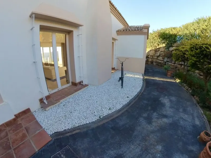 Detached Villa in Sierra Blanca Country Club
