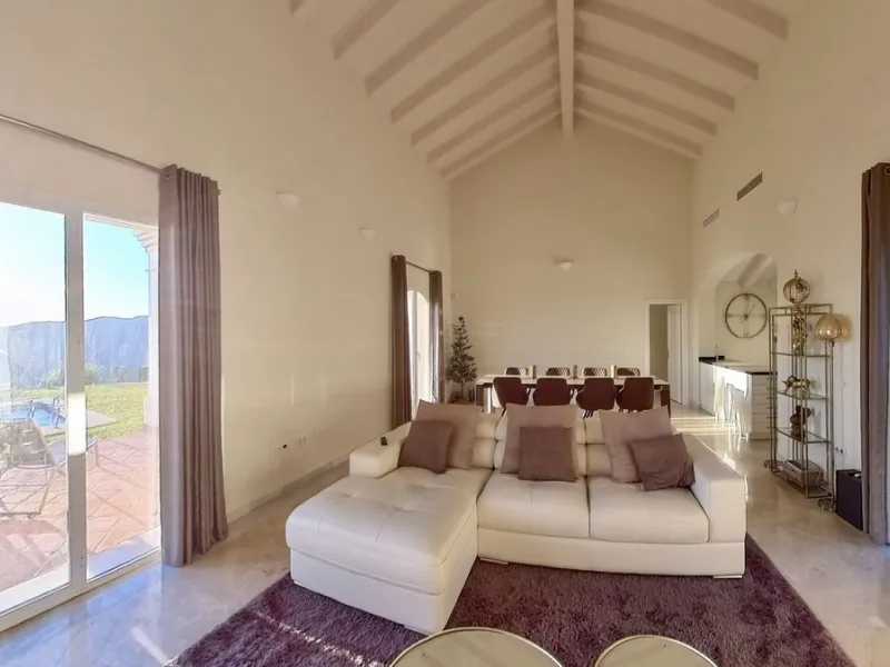 Detached Villa in Sierra Blanca Country Club