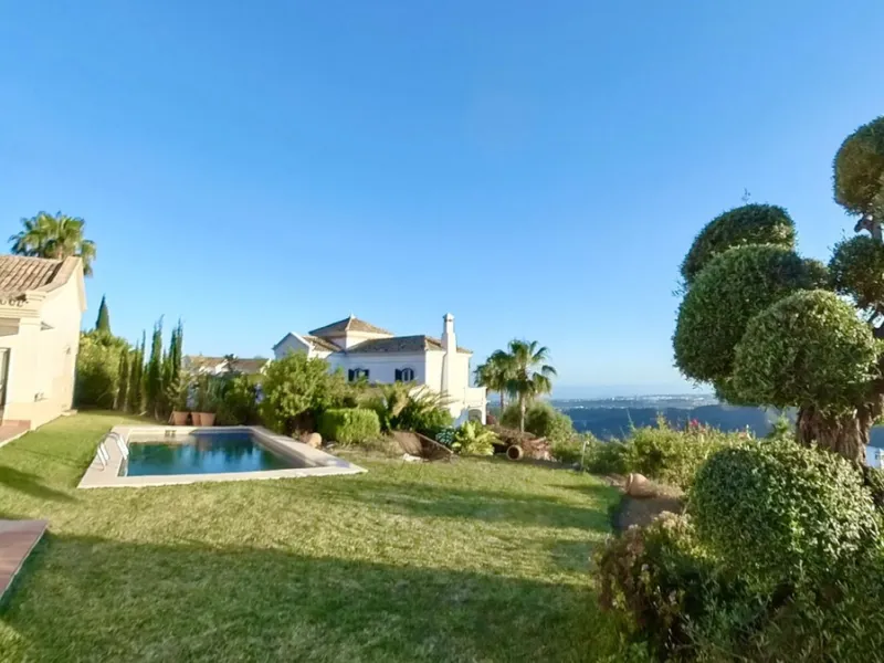 Detached Villa in Sierra Blanca Country Club