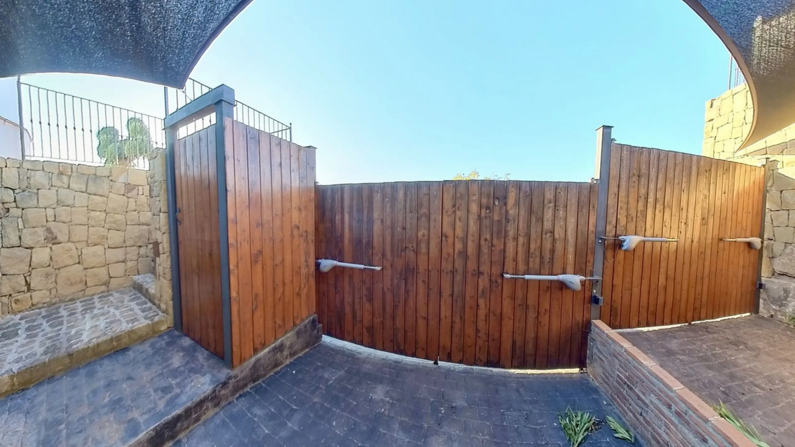 Detached Villa in Sierra Blanca Country Club