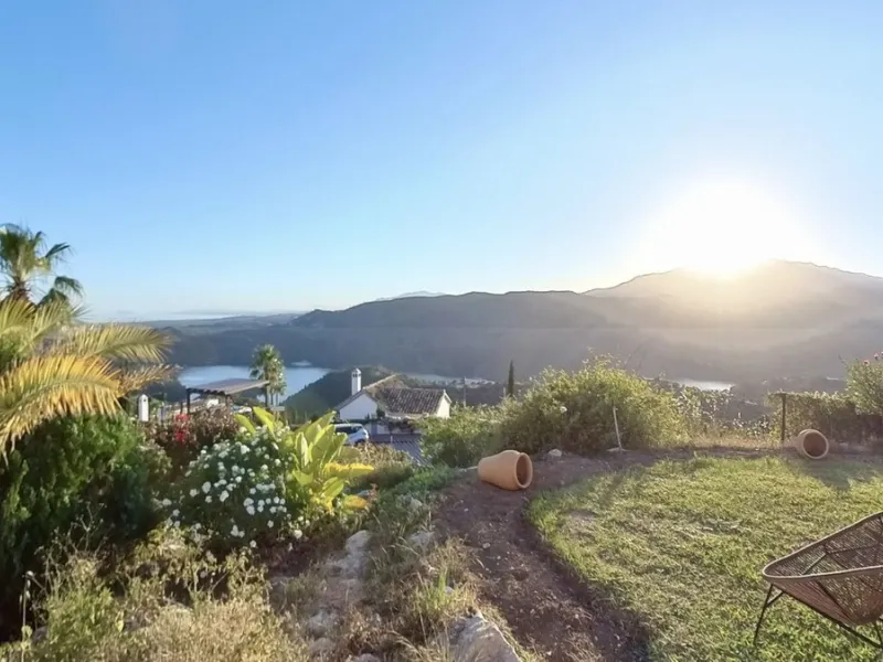 Detached Villa in Sierra Blanca Country Club