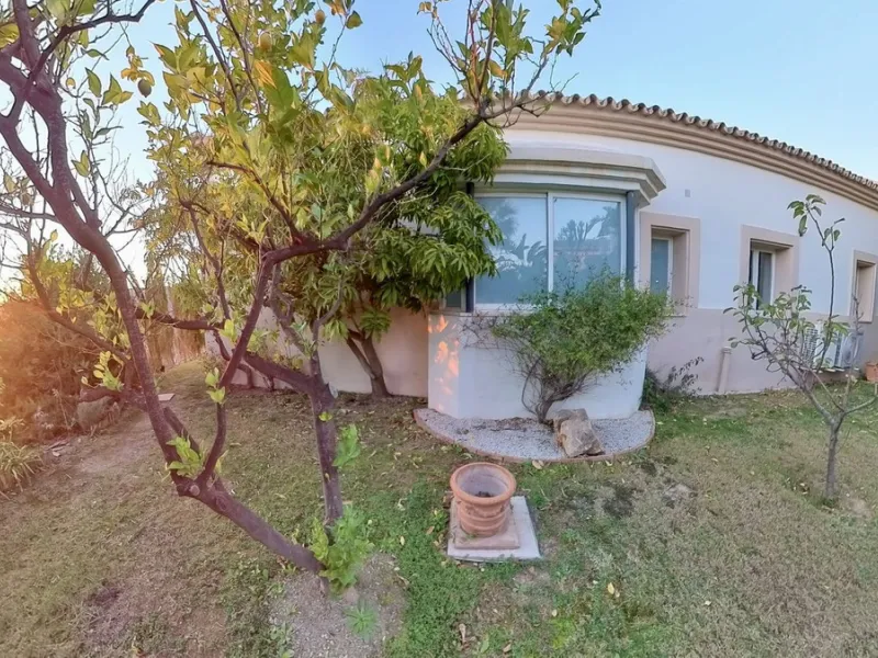 Detached Villa in Sierra Blanca Country Club