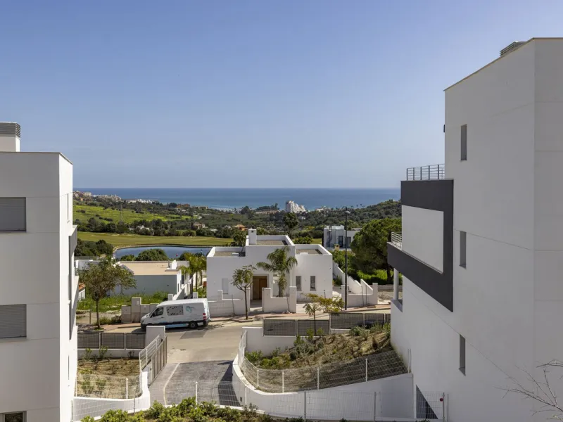 VALLE ROMANO BRAND NEW GARDEN APARTMENT - This recently handed over two bedroom garden apartment located in Habitat Valle Romano with private garden and terrace with master en-suite shower room, bedroom two, guest shower room, open plan living / dining an