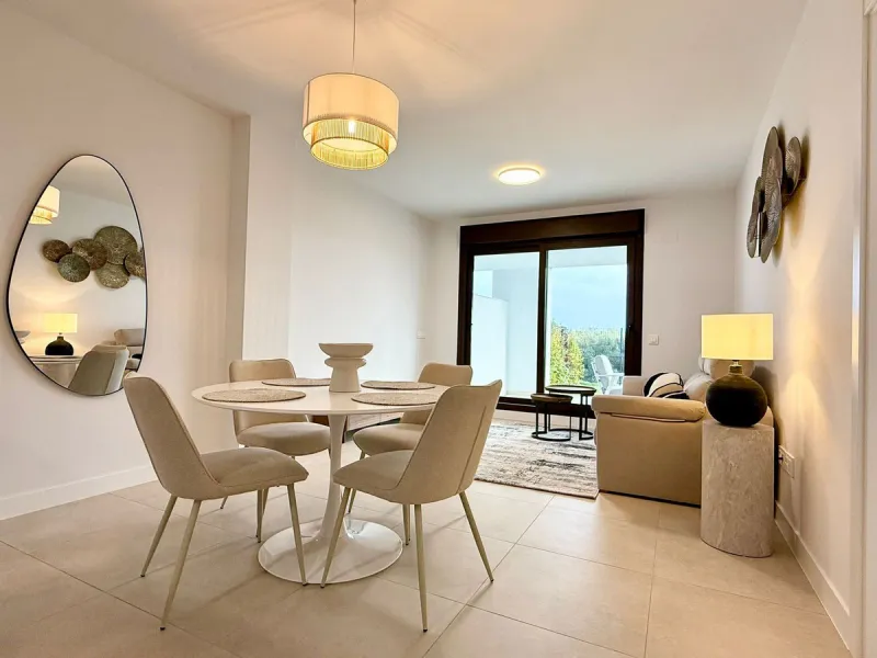 Apartment - Ground Floor Apartment в продаже в Estepona, Málaga. В доме 1 спален и 1 ванных комнат. Площадь дома 72 м². Площадь участка 27 м²
