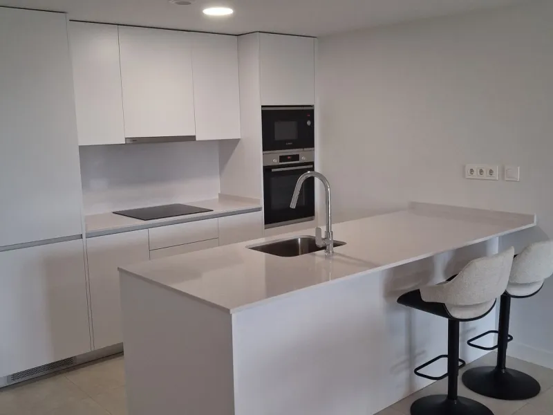Apartment - Ground Floor Apartment в продаже в Estepona, Málaga. В доме 1 спален и 1 ванных комнат. Площадь дома 72 м². Площадь участка 27 м²