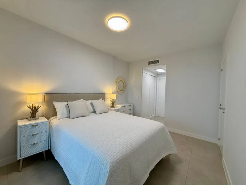 Apartment - Ground Floor Apartment в продаже в Estepona, Málaga. В доме 1 спален и 1 ванных комнат. Площадь дома 72 м². Площадь участка 27 м²