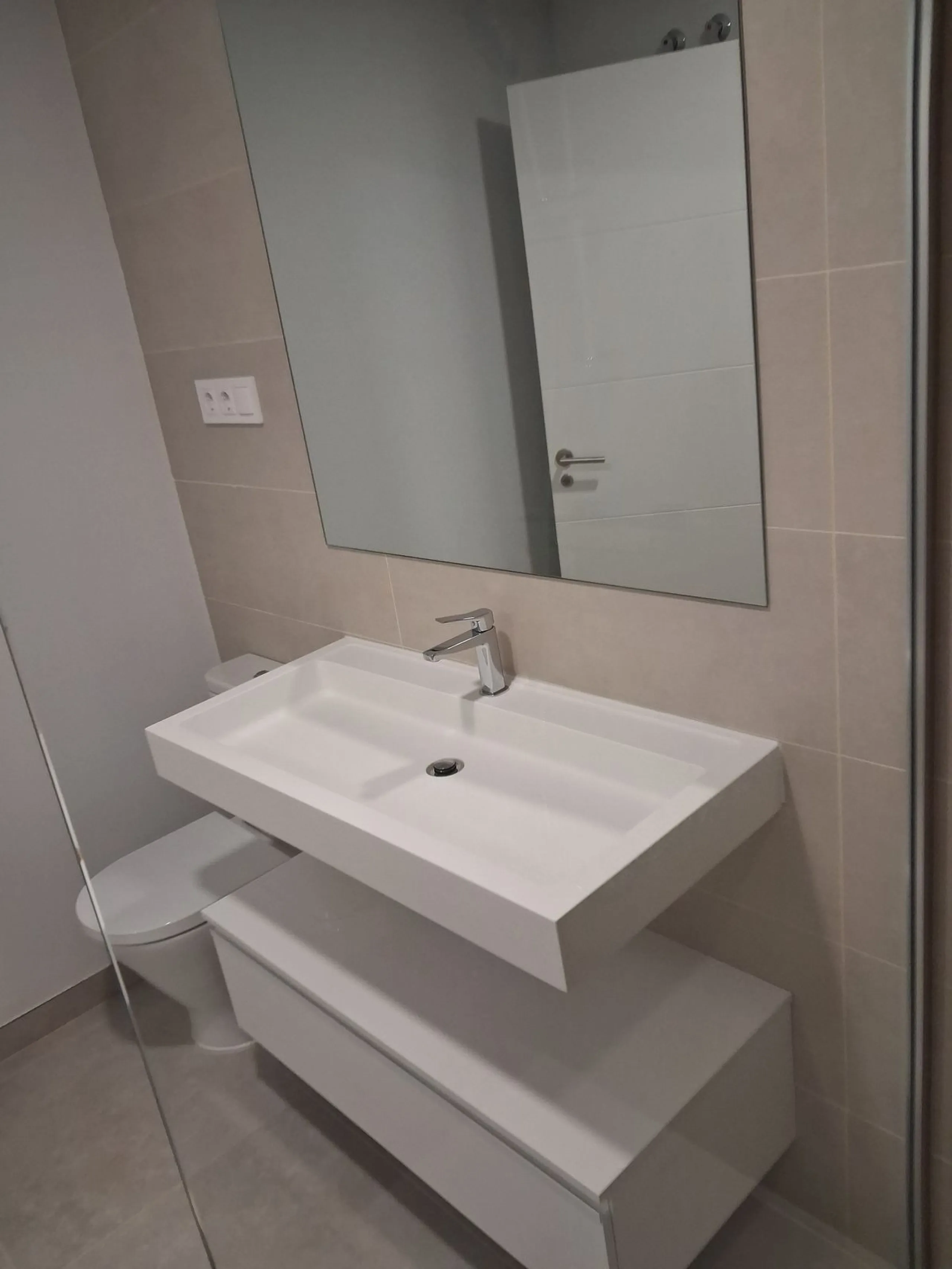Apartment - Ground Floor Apartment в продаже в Estepona, Málaga. В доме 1 спален и 1 ванных комнат. Площадь дома 72 м². Площадь участка 27 м²