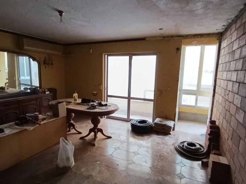 INVESTOR OPPORTUNITY: WHOLE BUILDING FOR REFURBISHMENT IN FUENGIROLA - 150M FROM THE SEA**