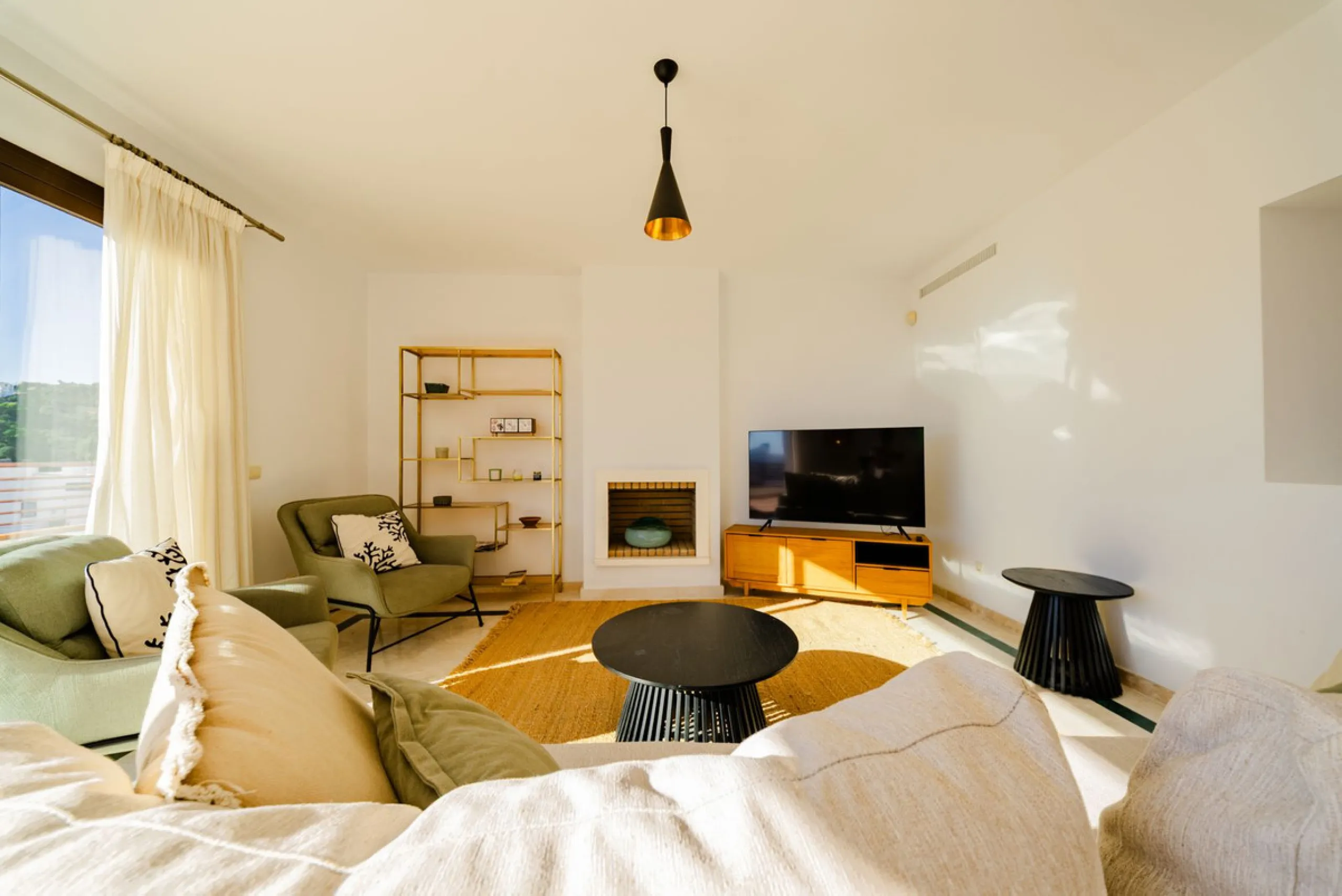 Luxury Penthouse with Tourist License & Exceptional 147 sqm Terrace in Exclusive Albatross, Casares Costa