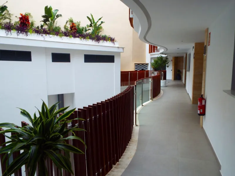 Beautiful and charming apartment for sale in the centre of Estepona, located just a few metres from the iconic La Rada beach, in one of the most sought-after and privileged areas of the town.