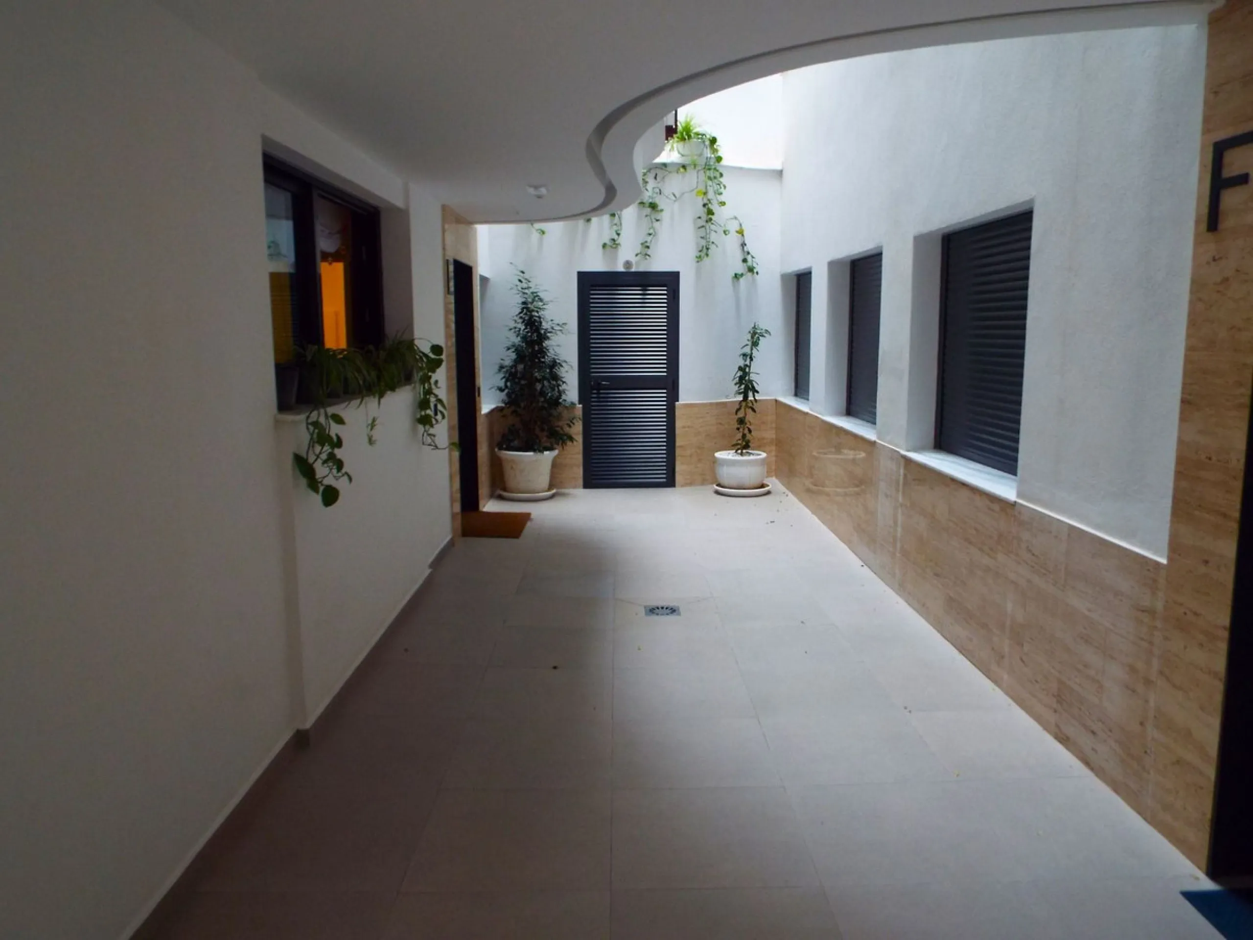 Beautiful and charming apartment for sale in the centre of Estepona, located just a few metres from the iconic La Rada beach, in one of the most sought-after and privileged areas of the town.