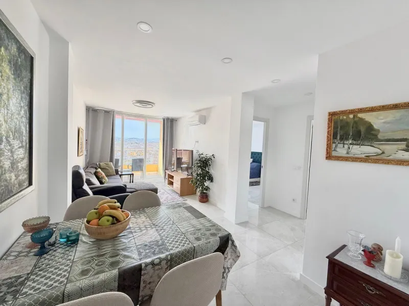 .Top-Floor Apartment in the Heart of Fuengirola with Open Views & Afternoon Sun