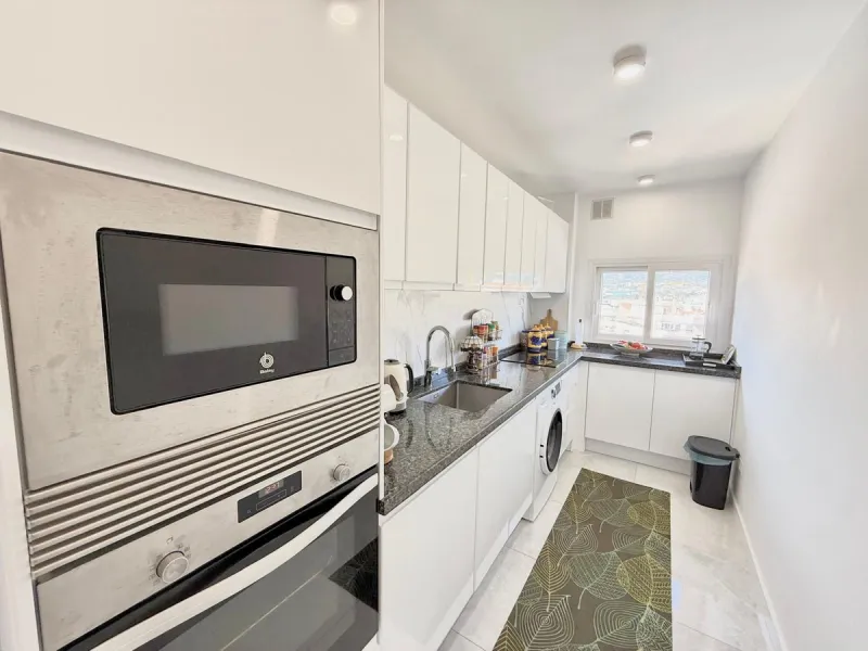 .Top-Floor Apartment in the Heart of Fuengirola with Open Views & Afternoon Sun