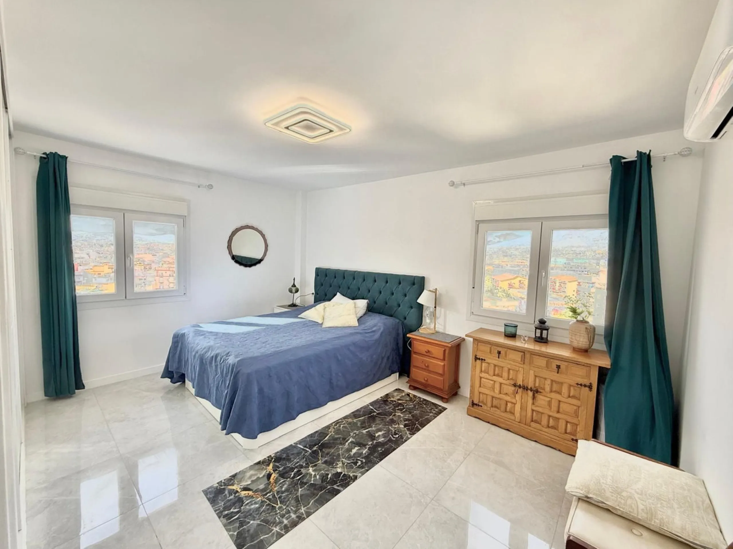 .Top-Floor Apartment in the Heart of Fuengirola with Open Views & Afternoon Sun