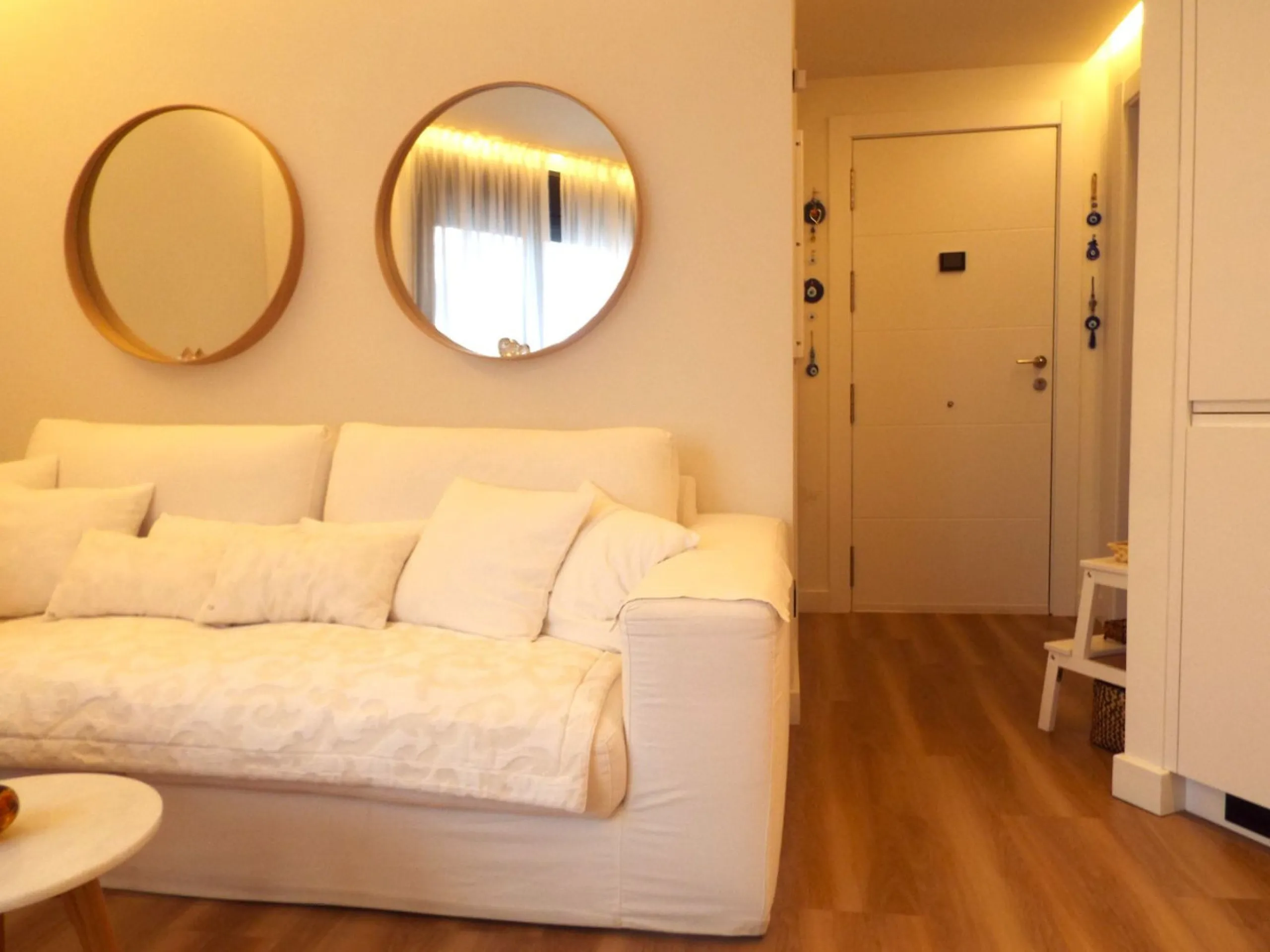 Beautiful and charming apartment for sale in the centre of Estepona, located just a few metres from the iconic La Rada beach, in one of the most sought-after and privileged areas of the town.