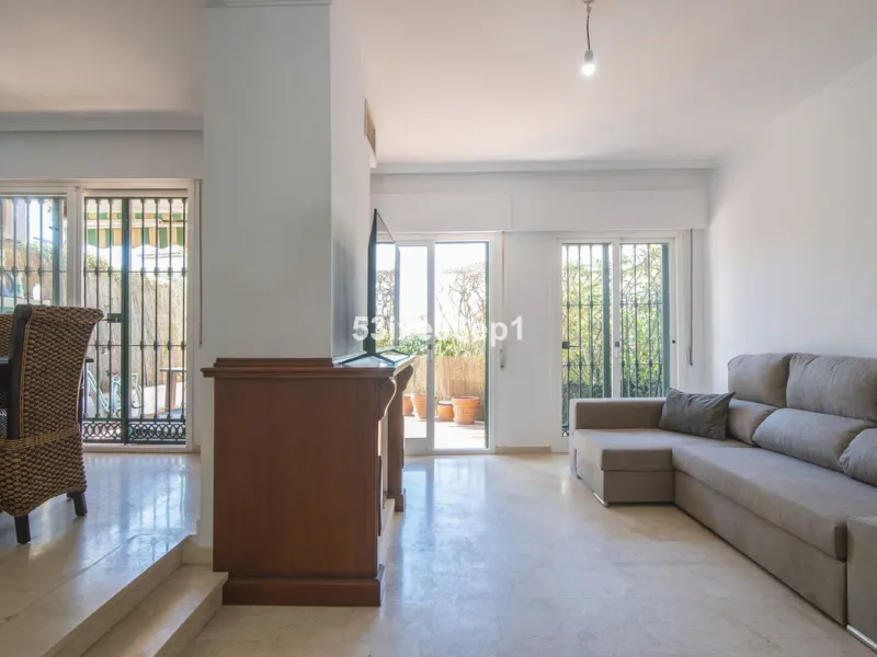 Spacious Semi-Detached Home in El Padrón, Estepona