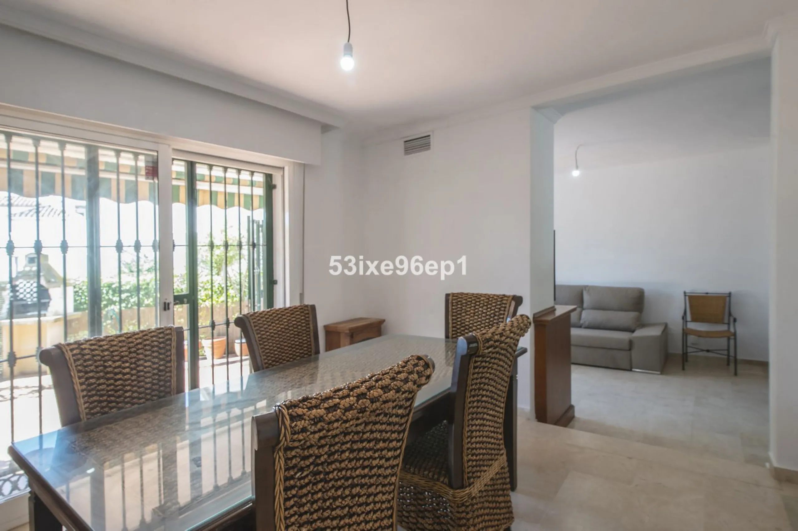 Spacious Semi-Detached Home in El Padrón, Estepona