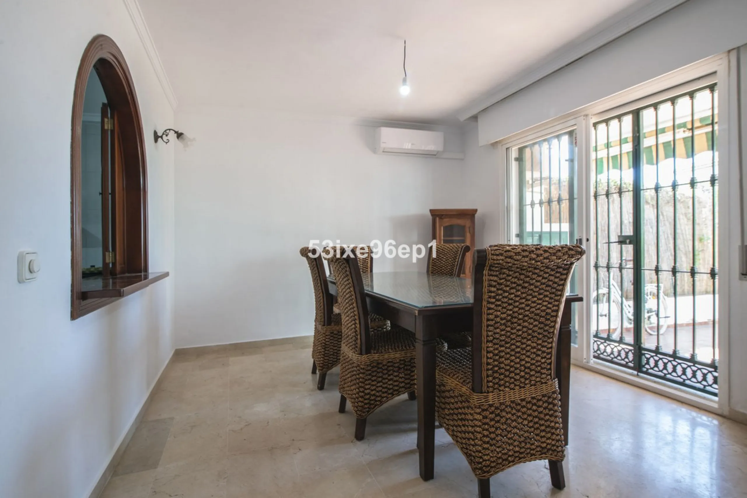 Spacious Semi-Detached Home in El Padrón, Estepona